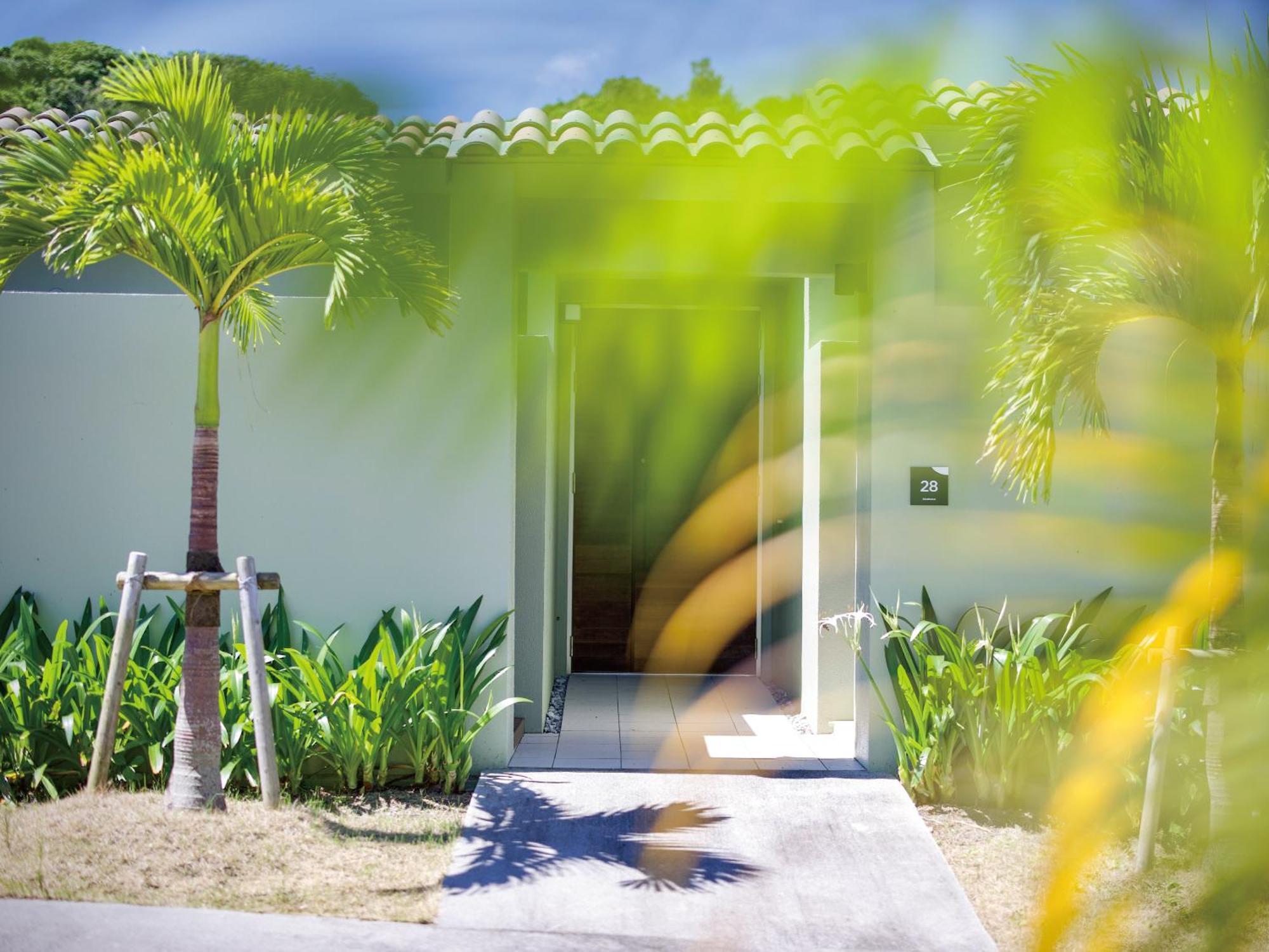 Homm Stay Yumiha Okinawa By Banyan Tree Group Онна Номер фото